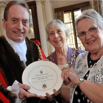 bone china plates with crests